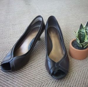 East 5th I Brown Heels